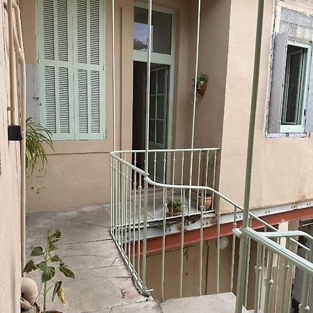 Le Petit Provencal Apartment Ним Екстериор снимка